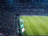 纳达尔重返赛场，刷新纪录首场状态出色，曼联观众沸腾！上演精彩一战